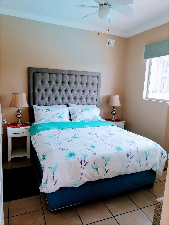 Poolside Guest House พอร์ตเชพสโตน ภายนอก รูปภาพ