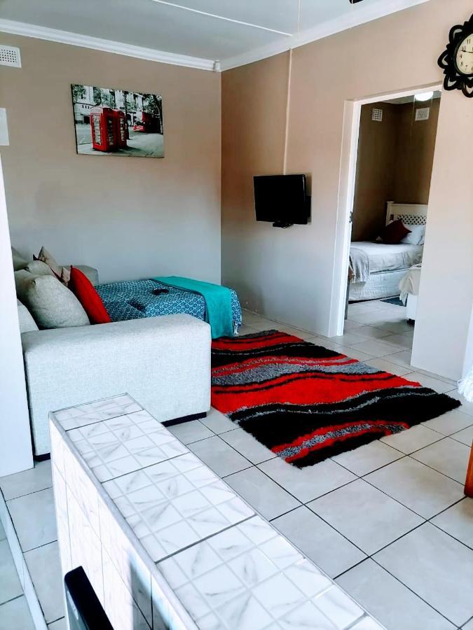 Poolside Guest House พอร์ตเชพสโตน ห้อง รูปภาพ